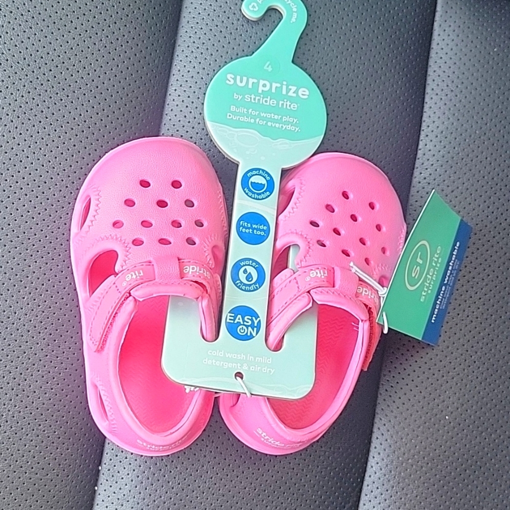 Surprisze by Stride rite